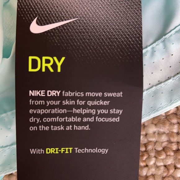 NIKE WOMENS RUNNING SHORTS - Picture 9 of 11